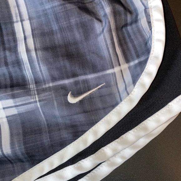 Nike Dri-fit athletic shorts - Picture 3 of 4